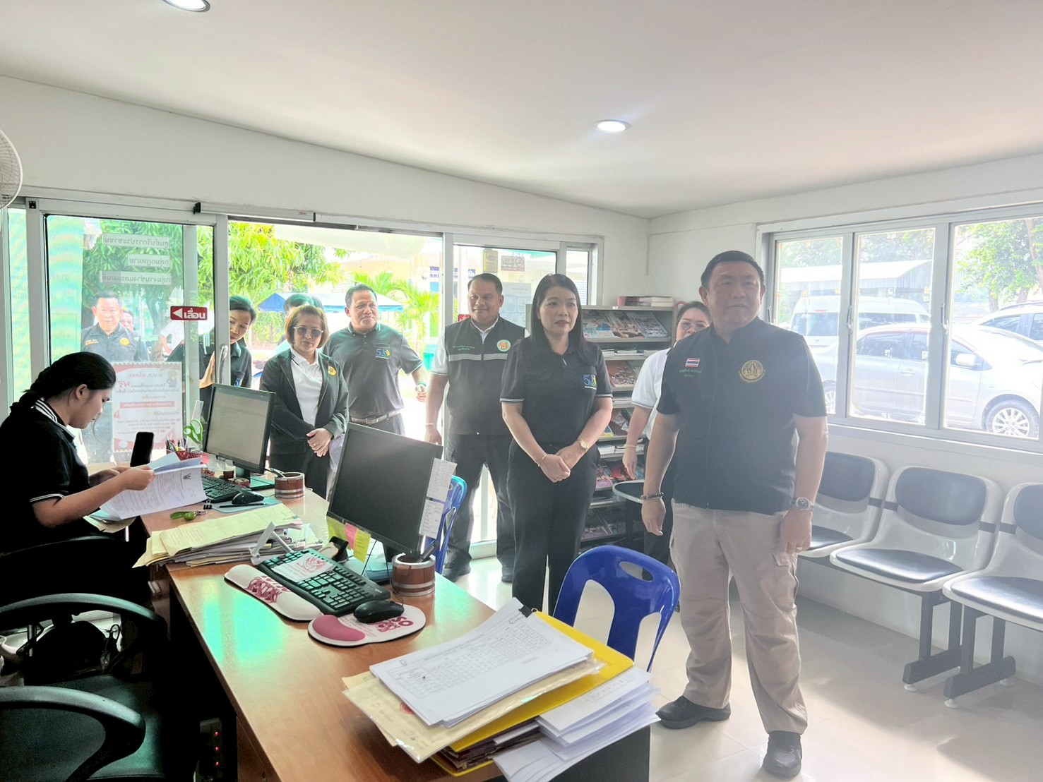 title - เลขาธิการ ส.ป.ก. ตรวจเยี่ยม ส.ป.ก.ยโสธร และลงพื้นที่ตรวจเยี่ยมกลุ่มวิสาหกิจชุมชนโคขุนหนองแหน และศูนย์ต้นแบบเกษตรทฤษฎีใหม่ในเขตปฏิรูปที่ดิน (นายสุริยา  หงษ์ลอยวงษ์) จังหวัดยโสธร